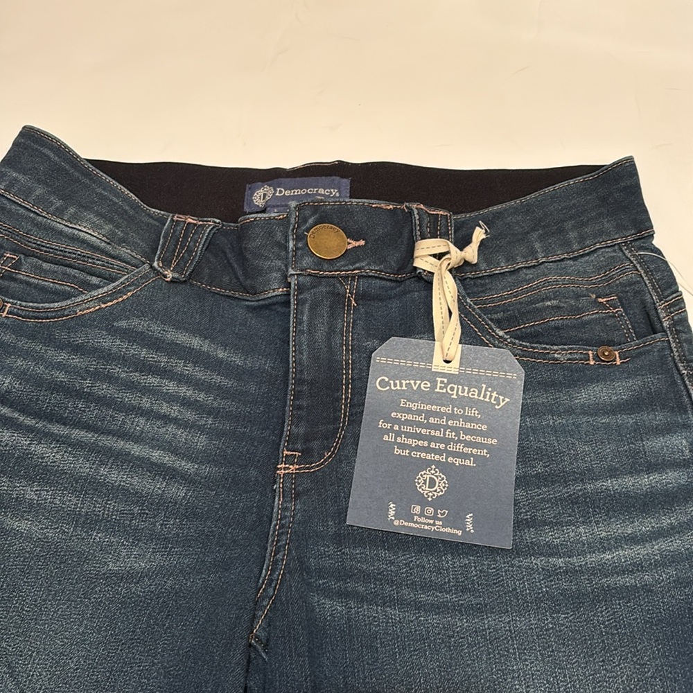 NWT Democracy Indigo Denim Shorts Bermuda crops  6 ab solution - Picture 2 of 12